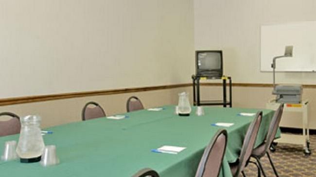 Quality Inn - Storm Lake Бизнес фото